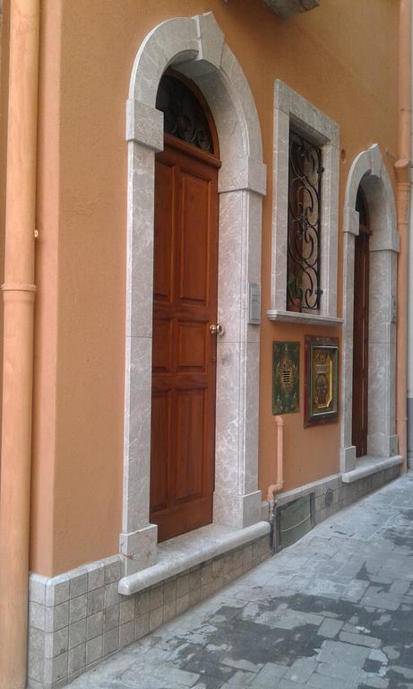 Apartamento Casa Antico Borgo Cuseni Taormina Habitación foto